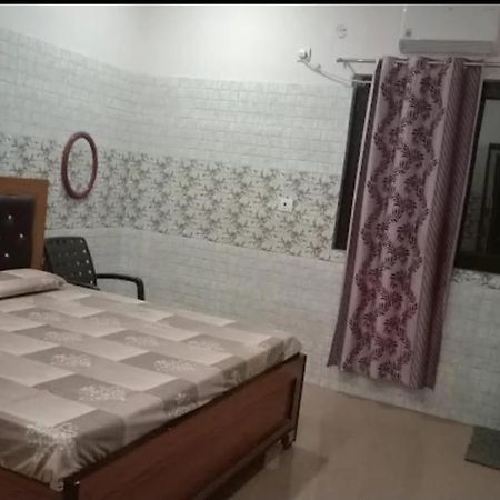 Hotel Shri Jagannath Dham Vrindāvan Zewnętrze zdjęcie