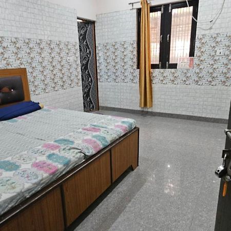 Hotel Shri Jagannath Dham Vrindāvan Zewnętrze zdjęcie
