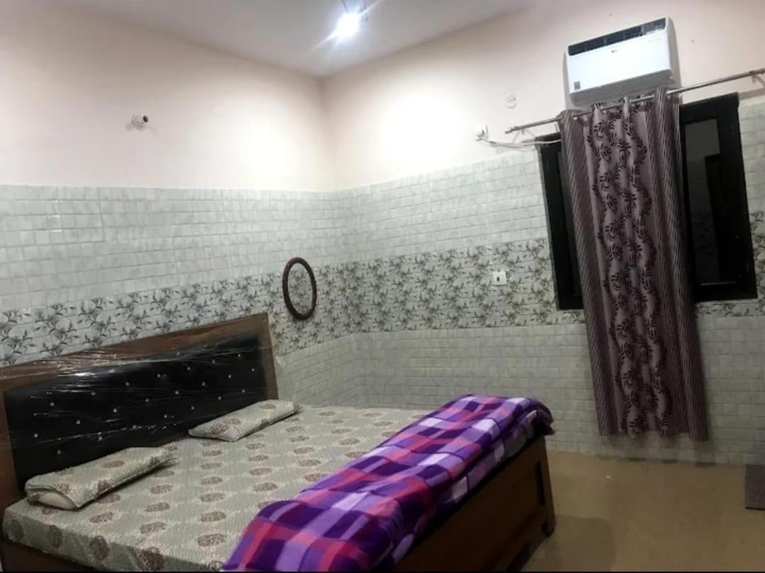 Hotel Shri Jagannath Dham Vrindāvan Zewnętrze zdjęcie