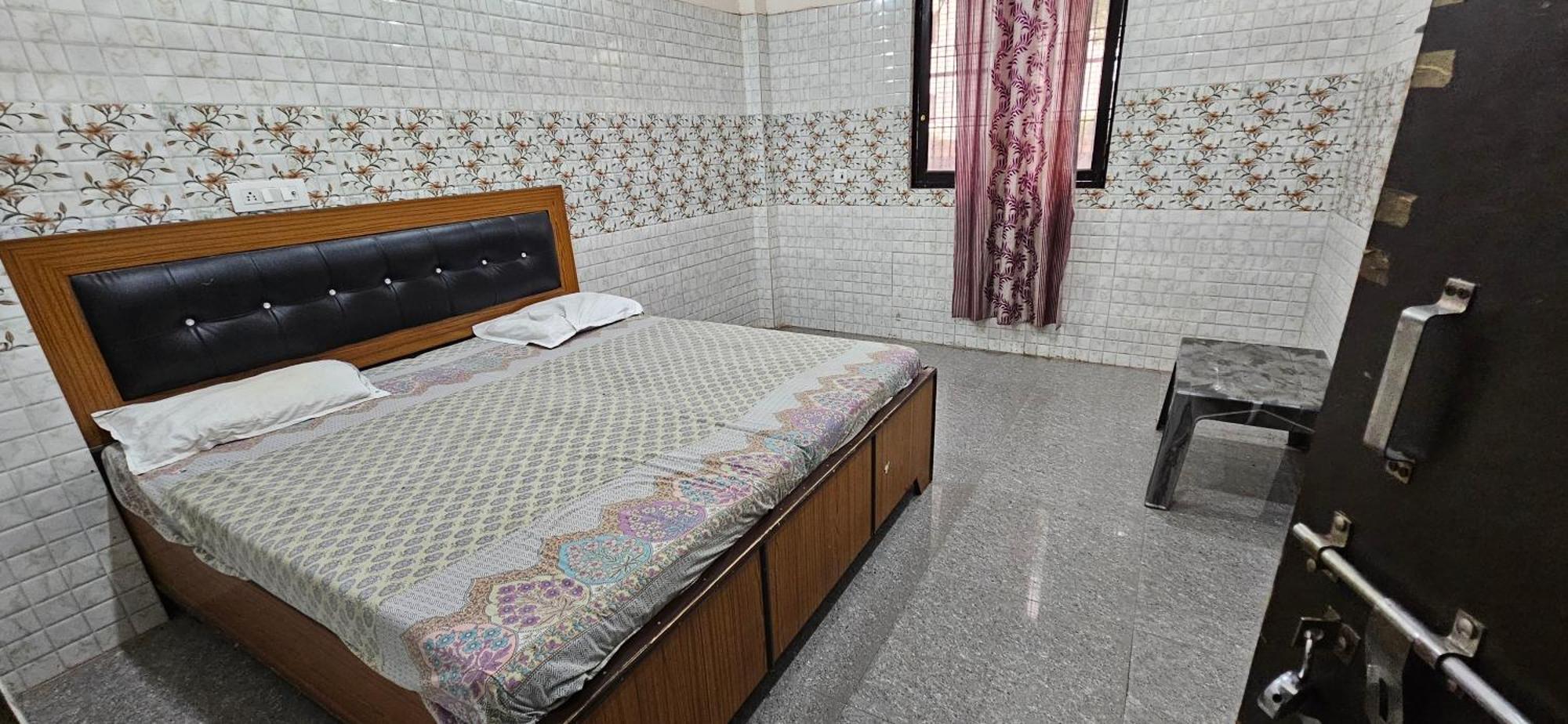Hotel Shri Jagannath Dham Vrindāvan Zewnętrze zdjęcie